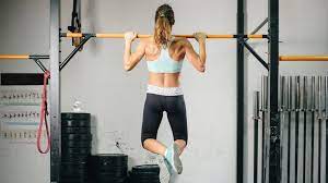 تمرين العقلة (pull-ups)