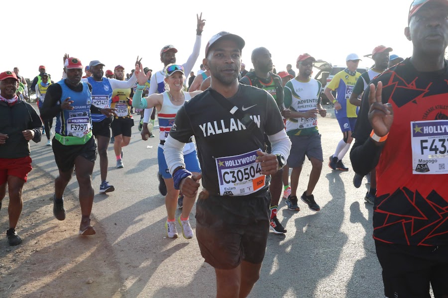 runner is coold while running The Comrades Ultramarathon